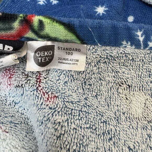 Star Wars Grogu Baby Yoda Blue Snowflake Santa Hat Christmas Hand Towel - Picture 8 of 9